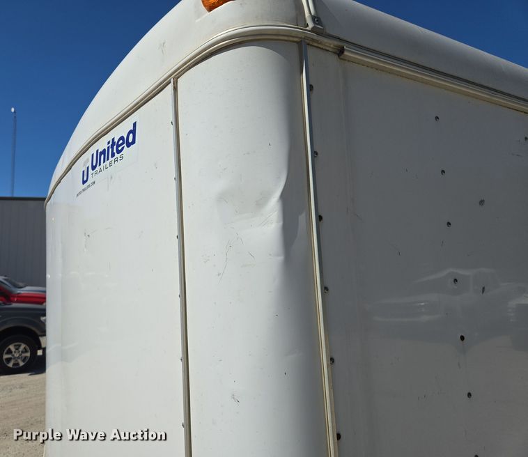 image for item DW2502 2008 United Expressline enclosed cargo trailer
