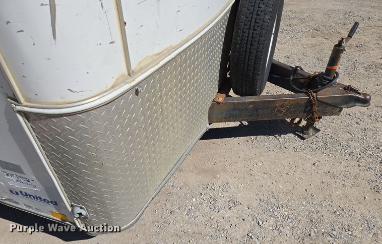 image for item DW2502 2008 United Expressline enclosed cargo trailer