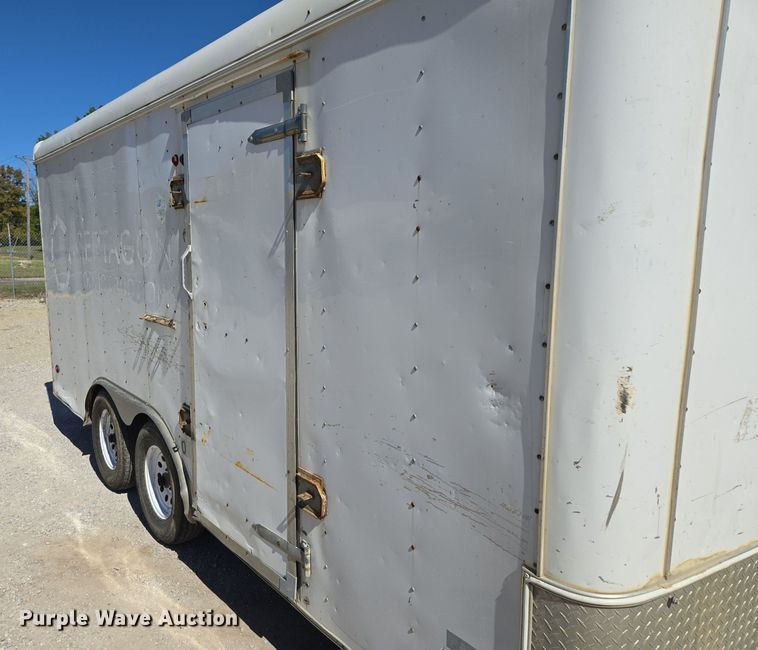 image for item DW2502 2008 United Expressline enclosed cargo trailer