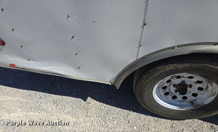 image for item DW2502 2008 United Expressline enclosed cargo trailer