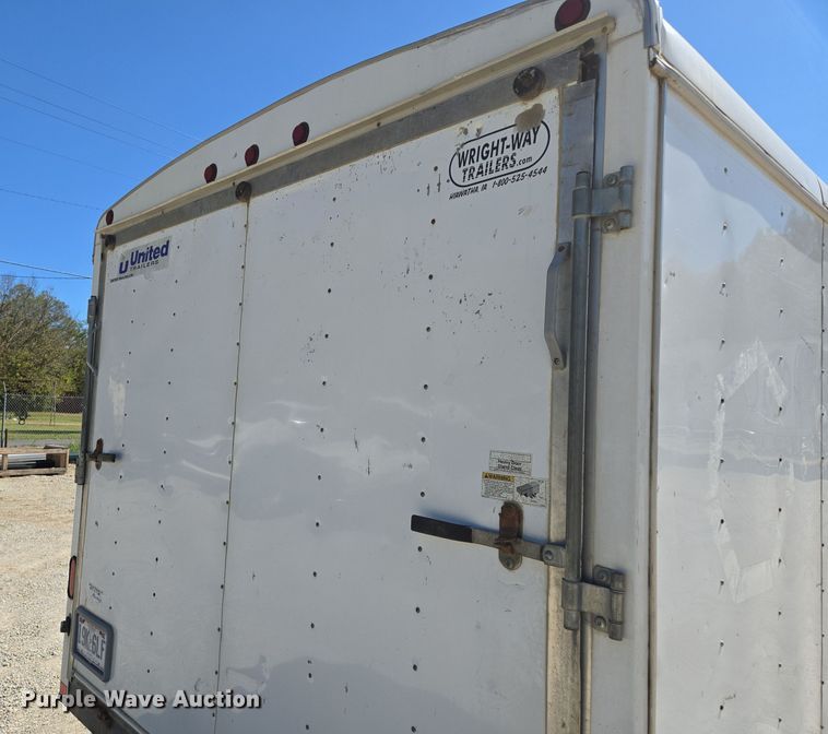 image for item DW2502 2008 United Expressline enclosed cargo trailer