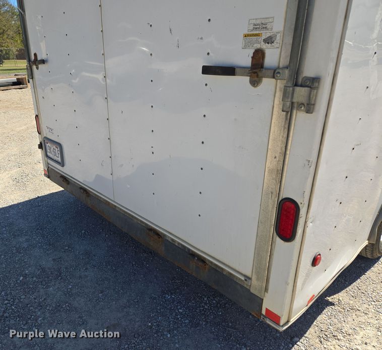 image for item DW2502 2008 United Expressline enclosed cargo trailer