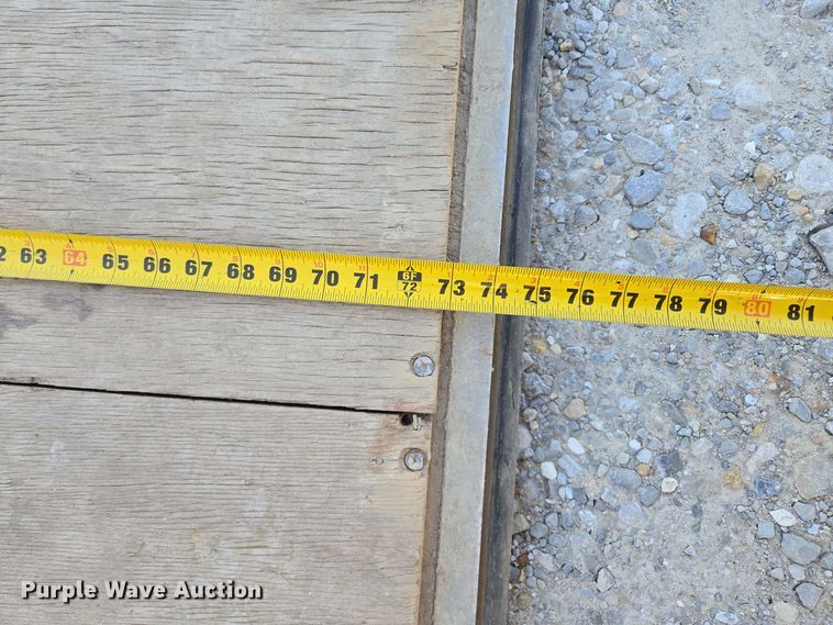 image for item DW2502 2008 United Expressline enclosed cargo trailer