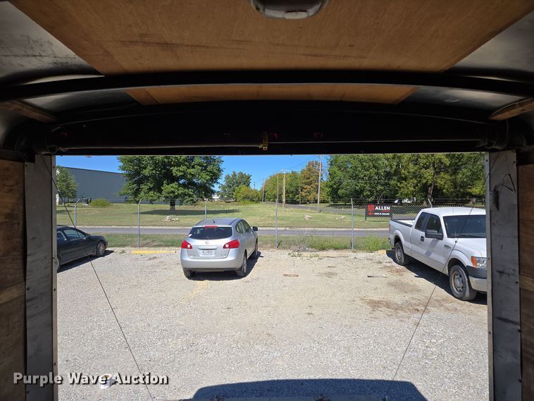 image for item DW2502 2008 United Expressline enclosed cargo trailer