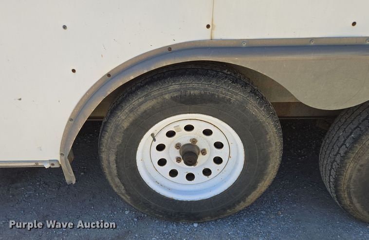 image for item DW2502 2008 United Expressline enclosed cargo trailer