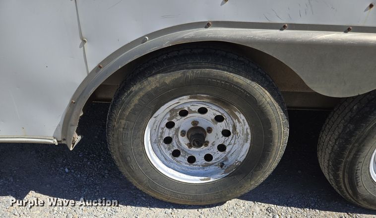 image for item DW2502 2008 United Expressline enclosed cargo trailer