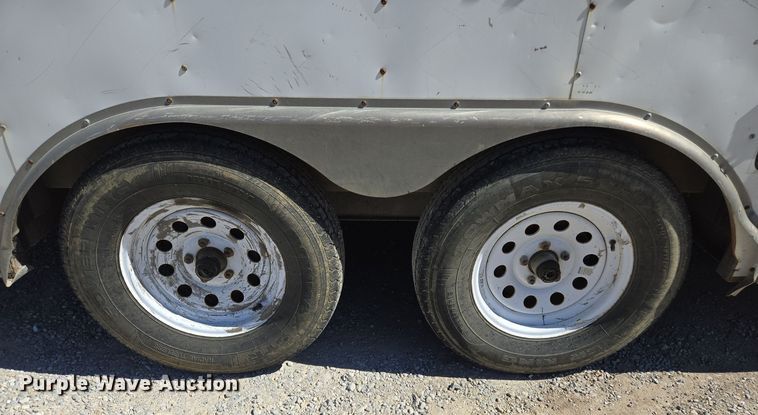 image for item DW2502 2008 United Expressline enclosed cargo trailer