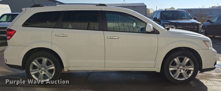 image for item DW3850 2011 Dodge Journey R/T SUV