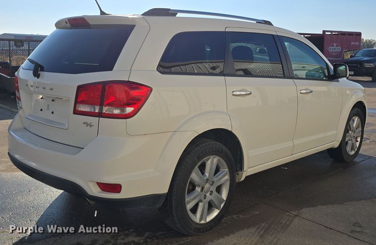 image for item DW3850 2011 Dodge Journey R/T SUV