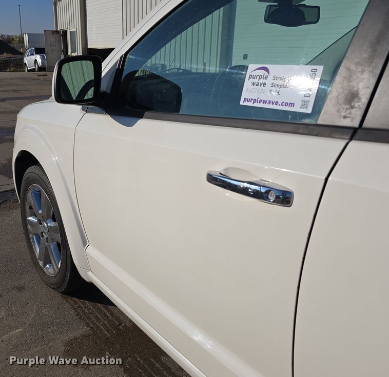 image for item DW3850 2011 Dodge Journey R/T SUV