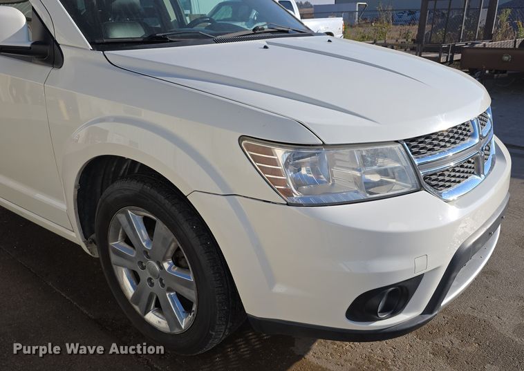 image for item DW3850 2011 Dodge Journey R/T SUV