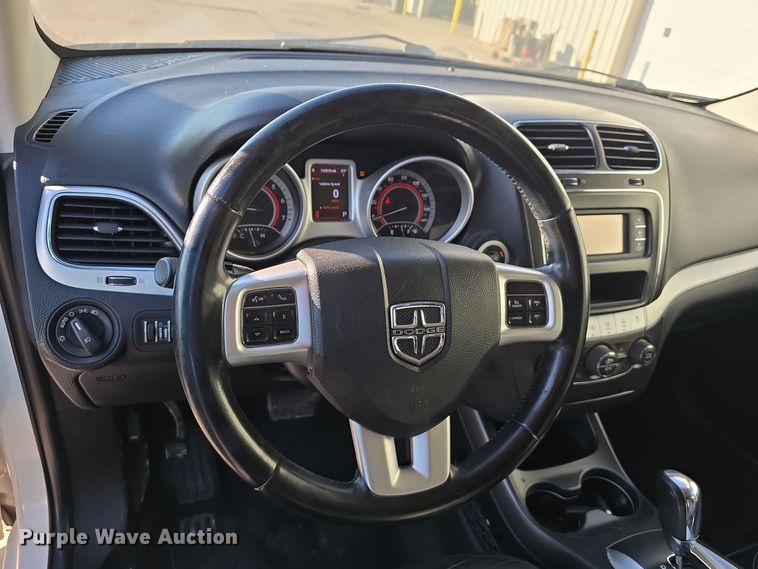 image for item DW3850 2011 Dodge Journey R/T SUV