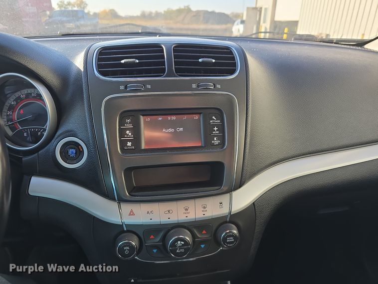 image for item DW3850 2011 Dodge Journey R/T SUV