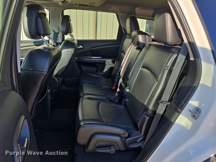 image for item DW3850 2011 Dodge Journey R/T SUV