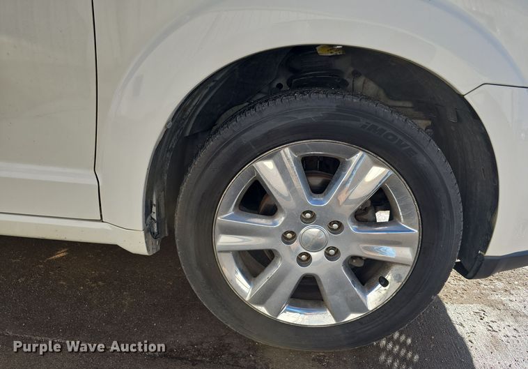image for item DW3850 2011 Dodge Journey R/T SUV