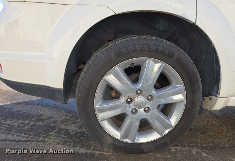 image for item DW3850 2011 Dodge Journey R/T SUV