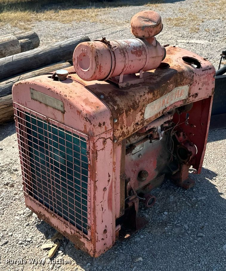 image for item DX1438 Waukesha VR6155U engine