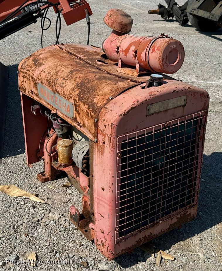 image for item DX1438 Waukesha VR6155U engine