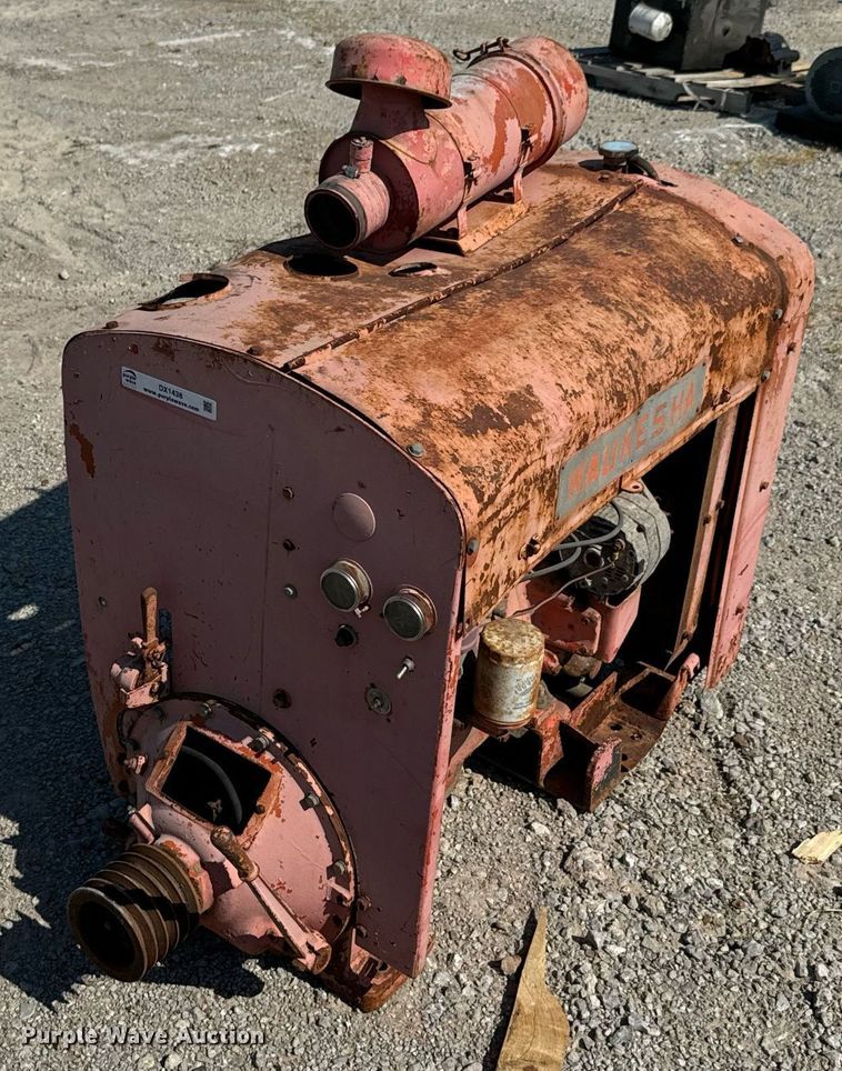 image for item DX1438 Waukesha VR6155U engine