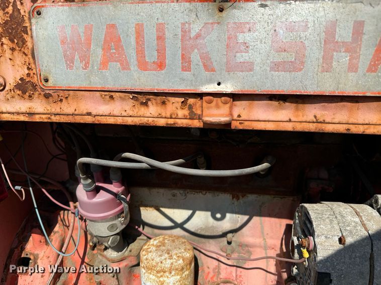 image for item DX1438 Waukesha VR6155U engine