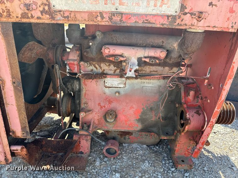 image for item DX1438 Waukesha VR6155U engine