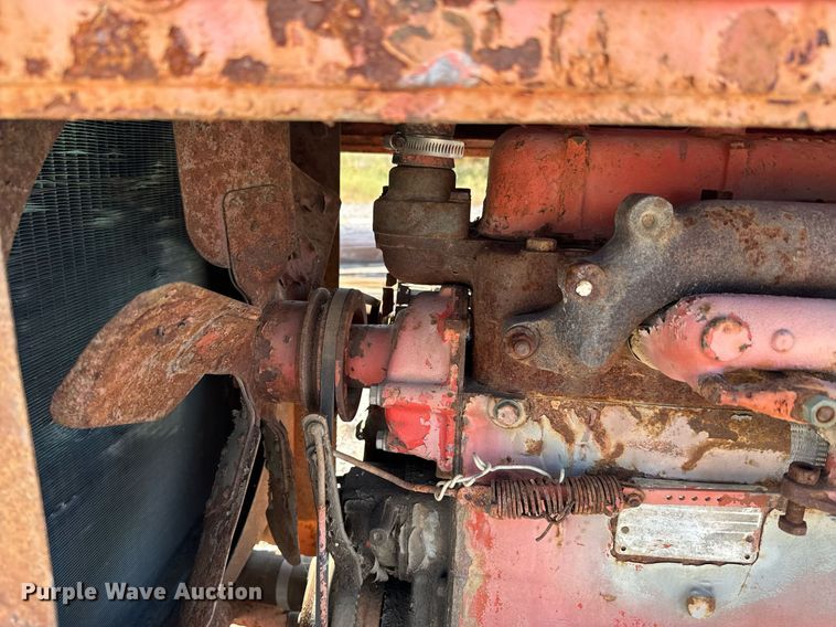 image for item DX1438 Waukesha VR6155U engine