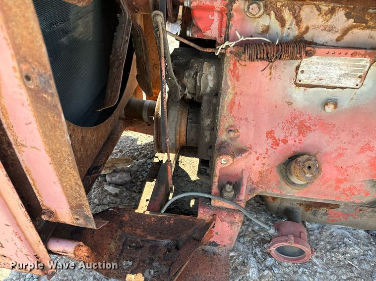 image for item DX1438 Waukesha VR6155U engine