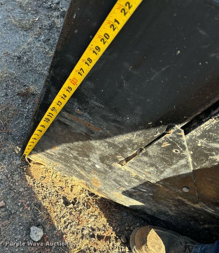 image for item DX3714 L-shaped auxiliary fuel tank 