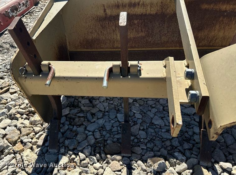 image for item EE7861 2007 Land Pride BB2572 box blade