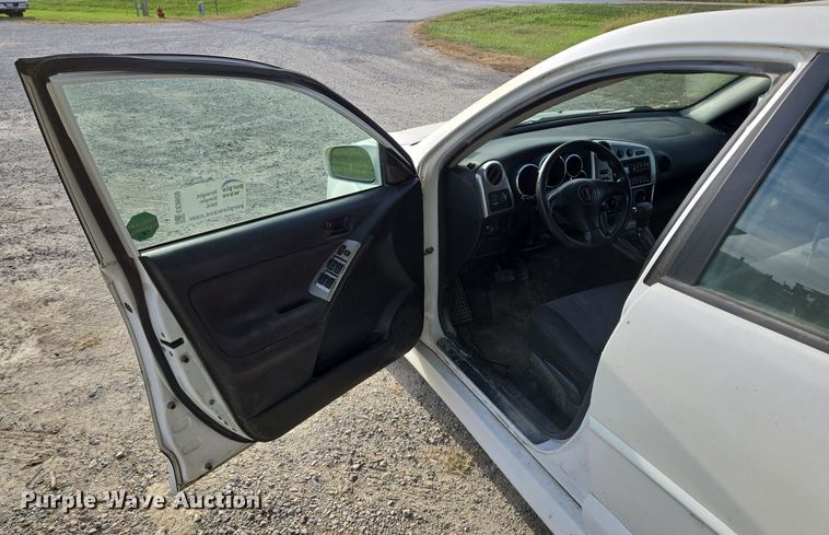 image for item EE8609 2007 Pontiac  Vibe  SUV