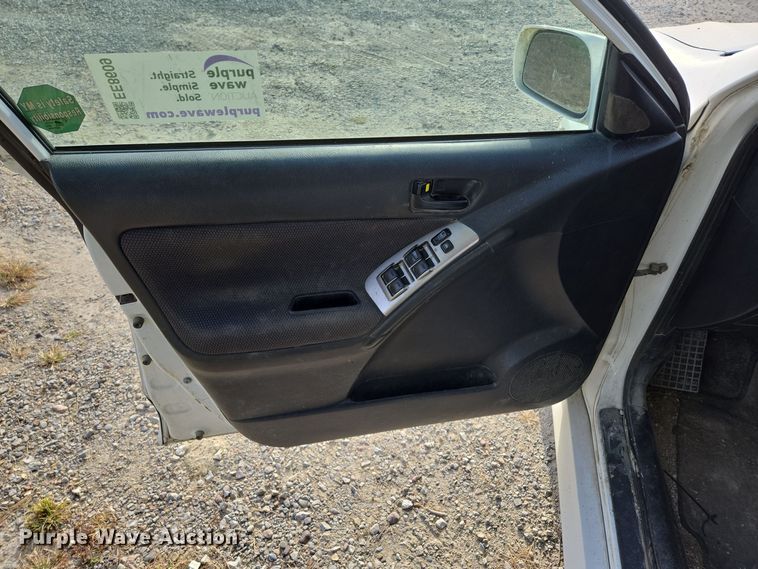 image for item EE8609 2007 Pontiac  Vibe  SUV