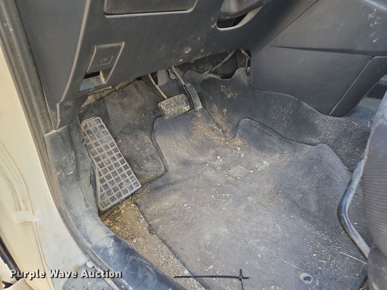 image for item EE8609 2007 Pontiac  Vibe  SUV