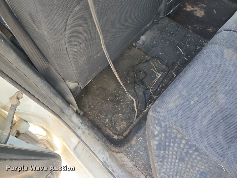 image for item EE8609 2007 Pontiac  Vibe  SUV