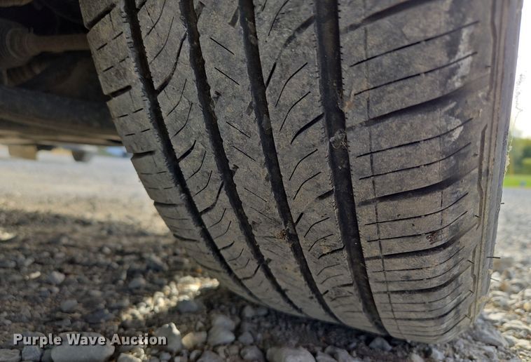 image for item EE8609 2007 Pontiac  Vibe  SUV