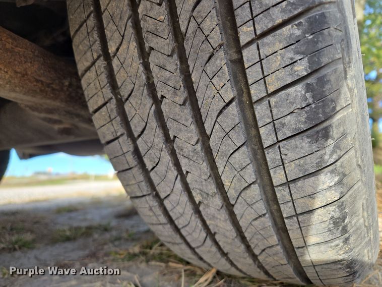 image for item EE8609 2007 Pontiac  Vibe  SUV