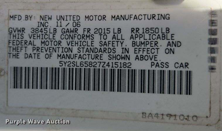 image for item EE8609 2007 Pontiac  Vibe  SUV