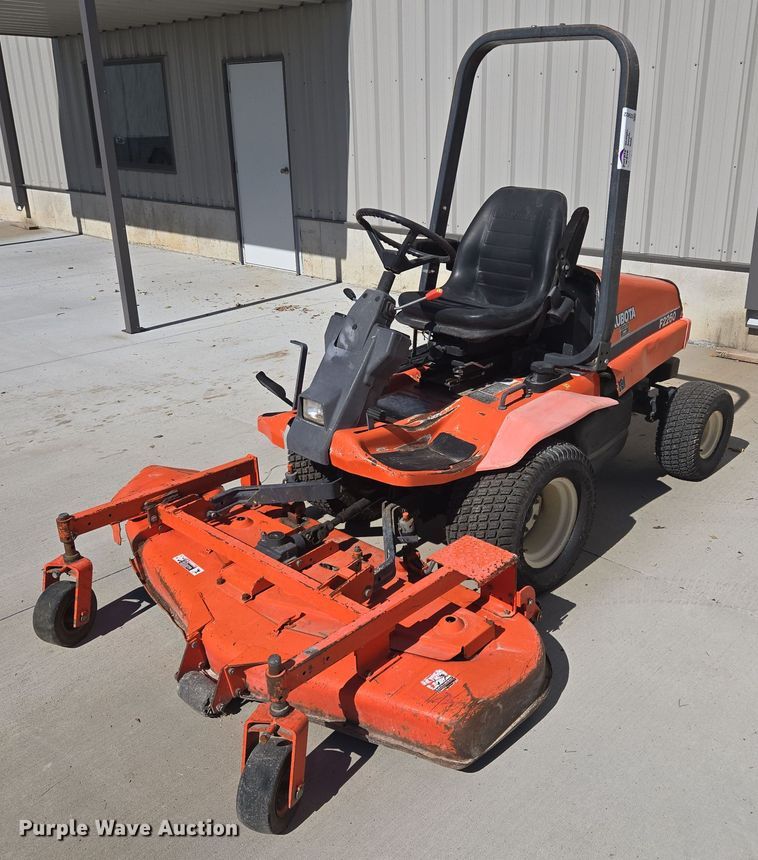 image for item EE8622 Kubota  F2260 lawn mower