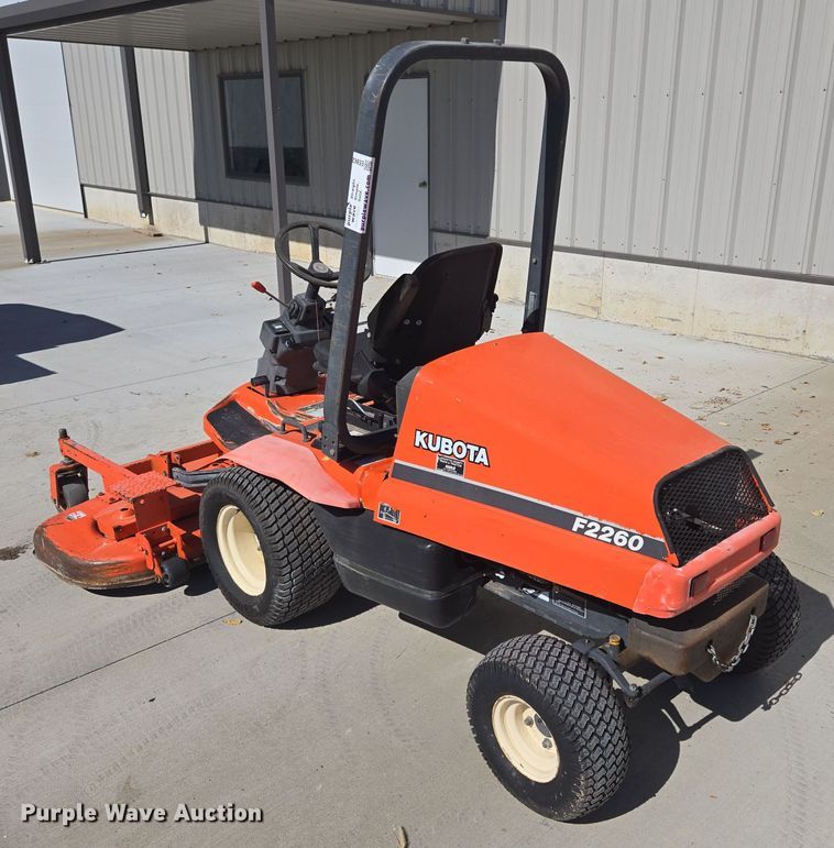 image for item EE8622 Kubota  F2260 lawn mower