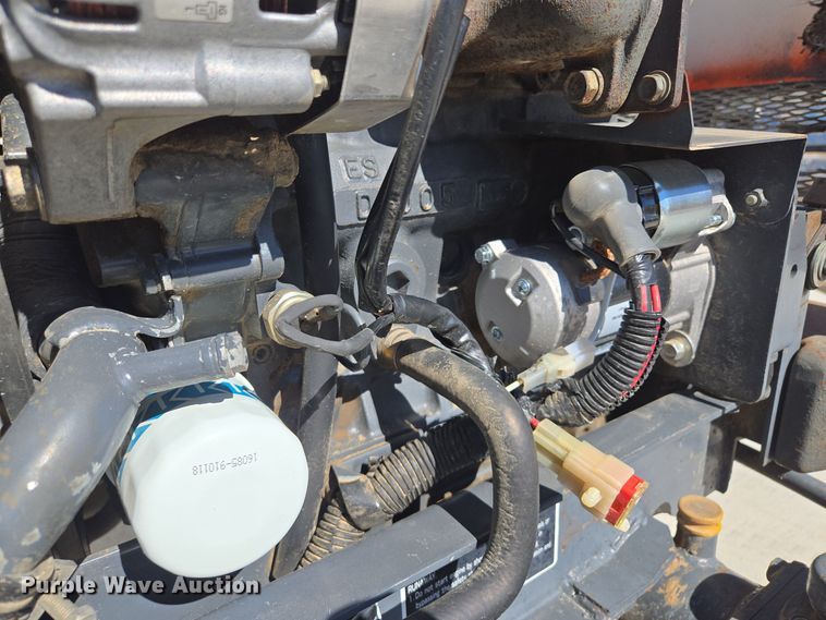 image for item EE8622 Kubota  F2260 lawn mower