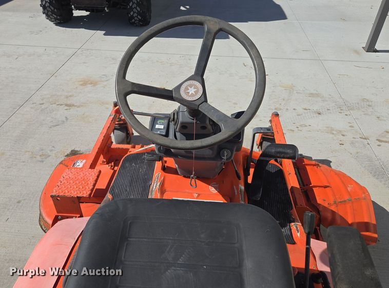 image for item EE8622 Kubota  F2260 lawn mower