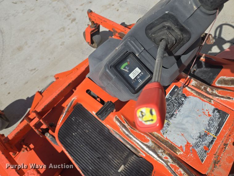 image for item EE8622 Kubota  F2260 lawn mower