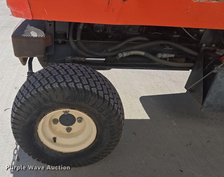 image for item EE8622 Kubota  F2260 lawn mower