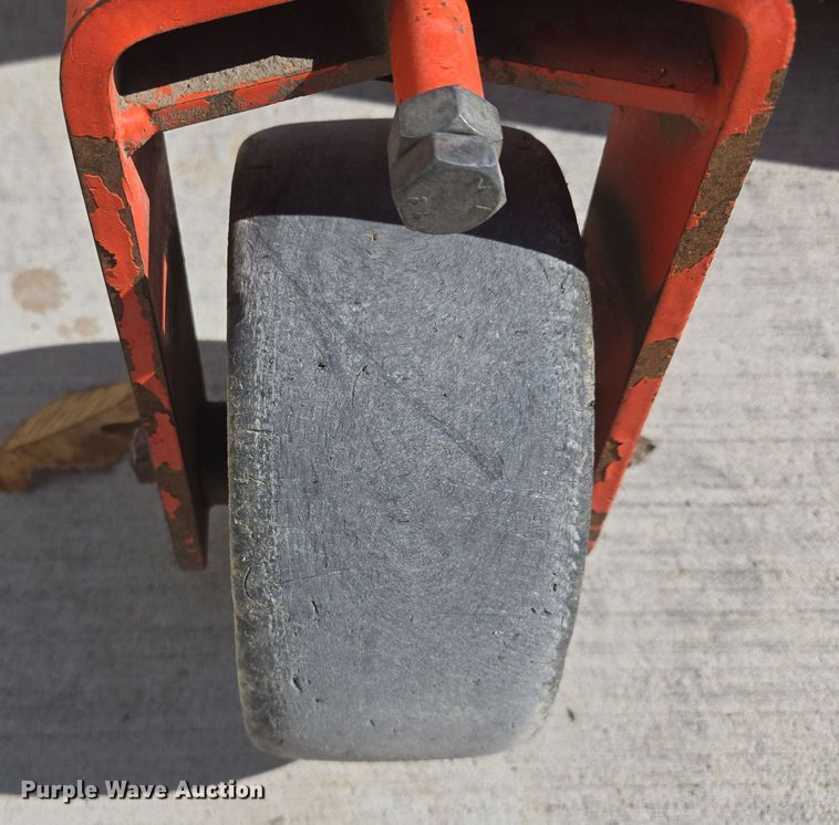 image for item EE8622 Kubota  F2260 lawn mower