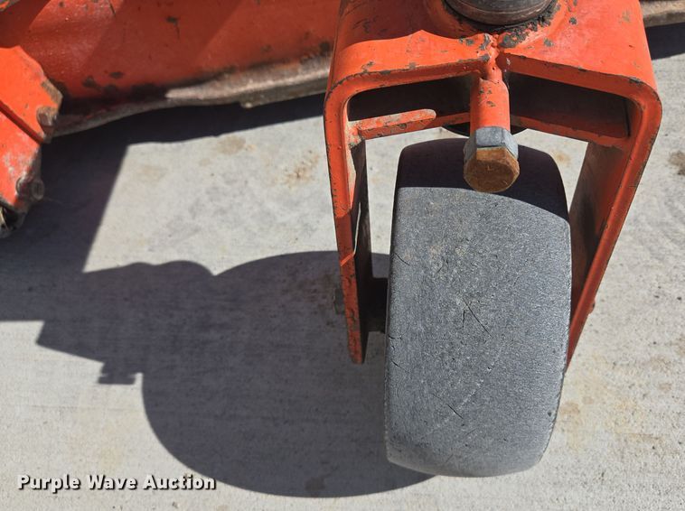 image for item EE8622 Kubota  F2260 lawn mower