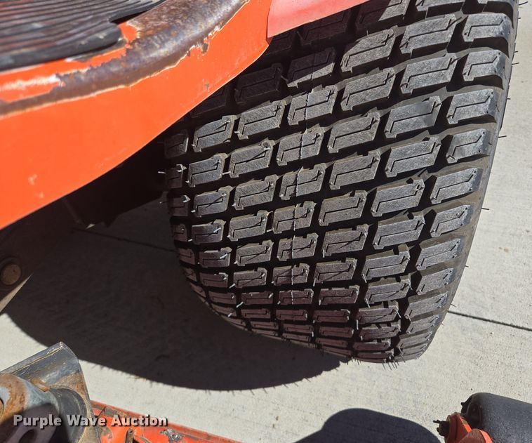 image for item EE8622 Kubota  F2260 lawn mower