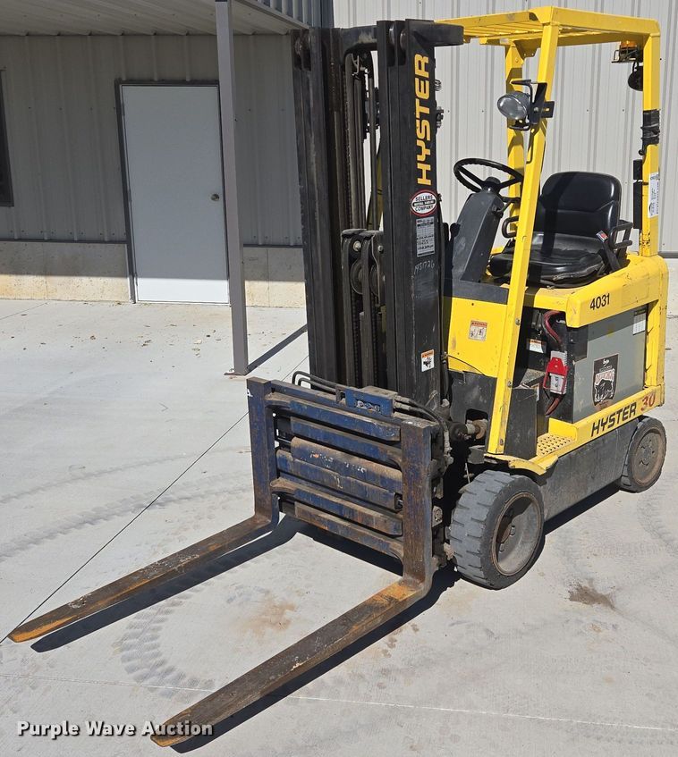 image for item EE8624 Hyster  E30XM2 forklift