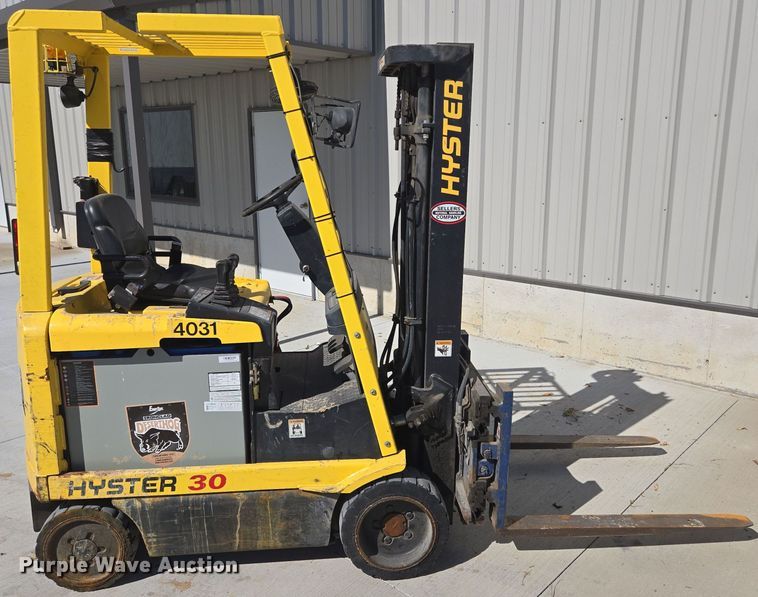image for item EE8624 Hyster  E30XM2 forklift