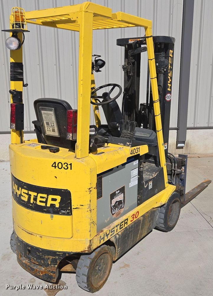 image for item EE8624 Hyster  E30XM2 forklift