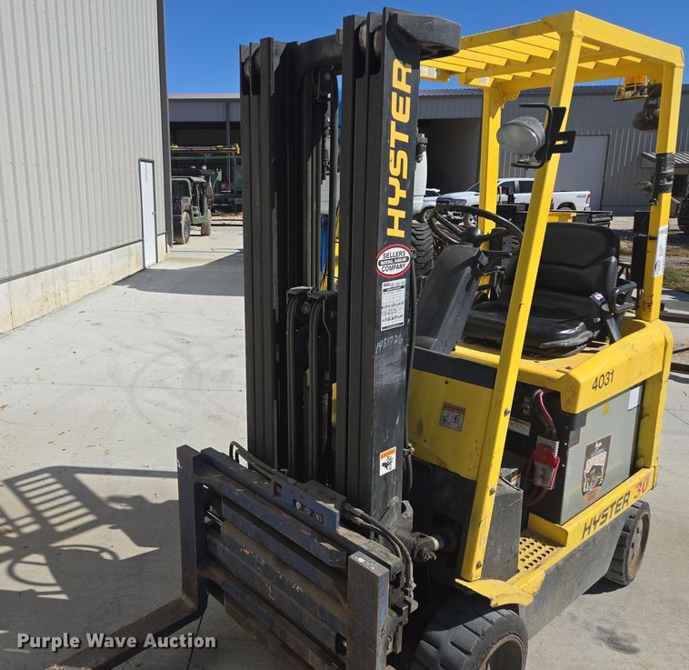 image for item EE8624 Hyster  E30XM2 forklift