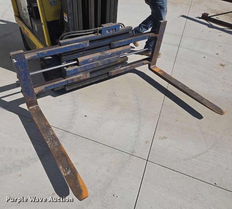 image for item EE8624 Hyster  E30XM2 forklift